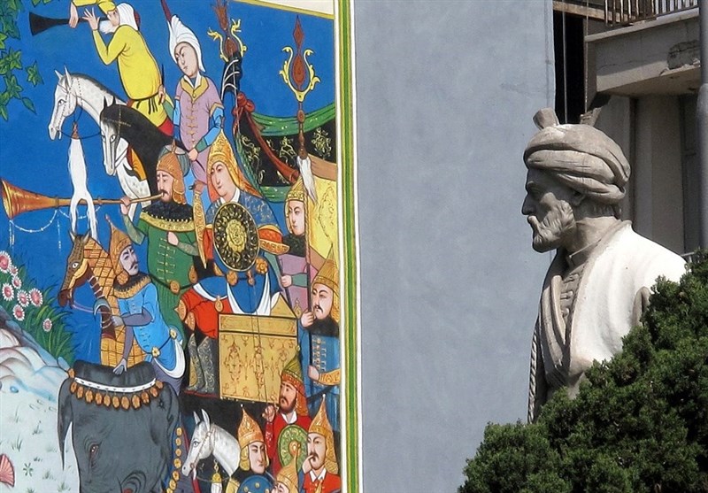 نقاشی دیواری رستم و افراسیاب در میدان فردوسی